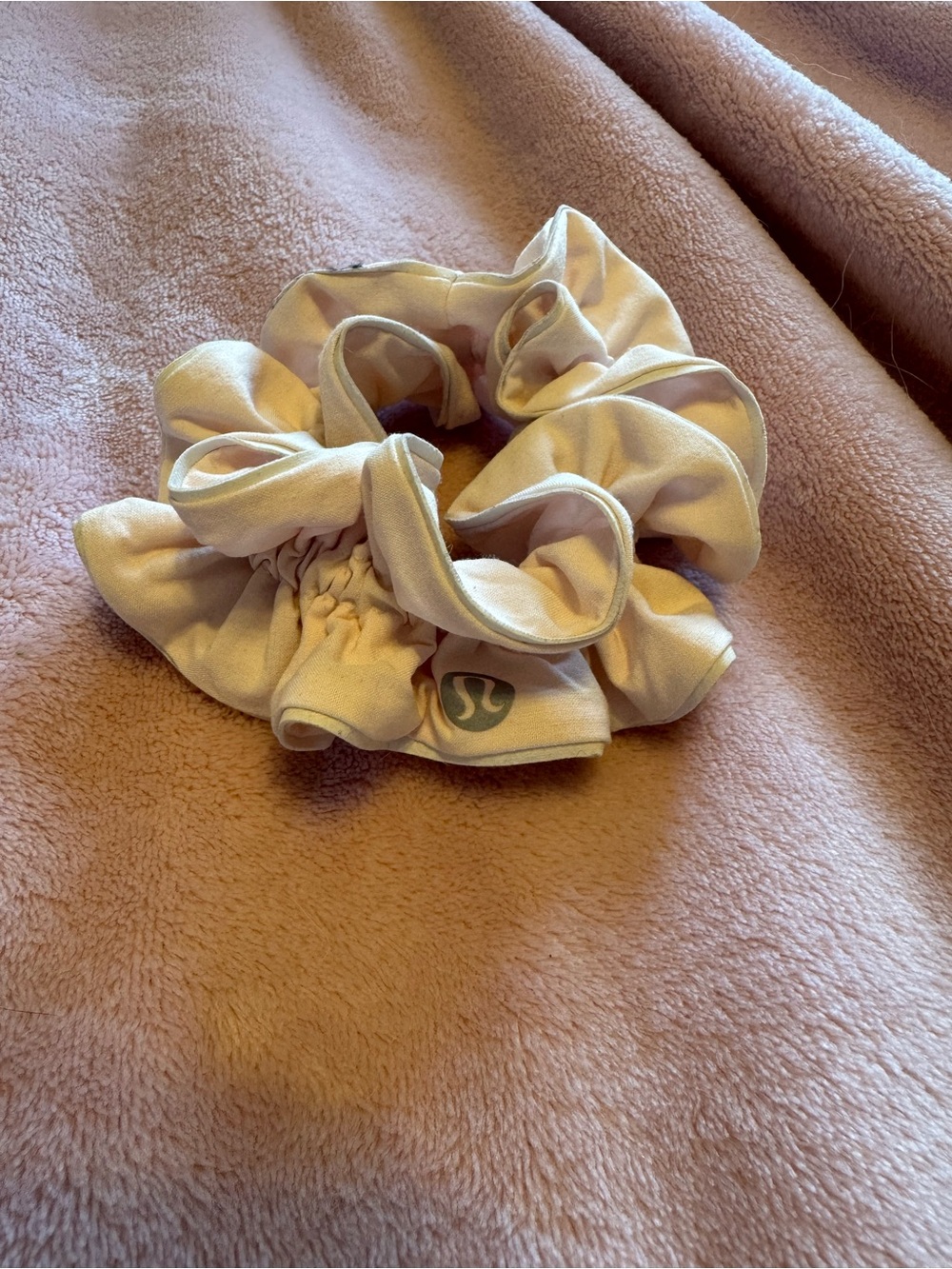 lululemon athletica light pink Scrunchie